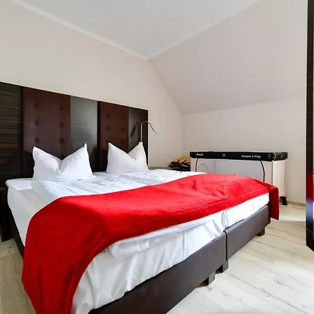 - & Hotel Burg (Spreewald)