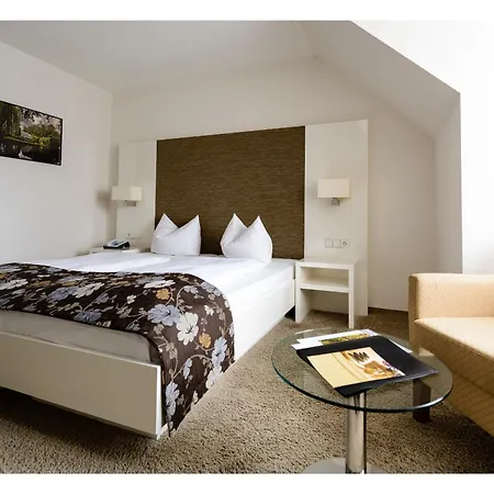 Hotel - &